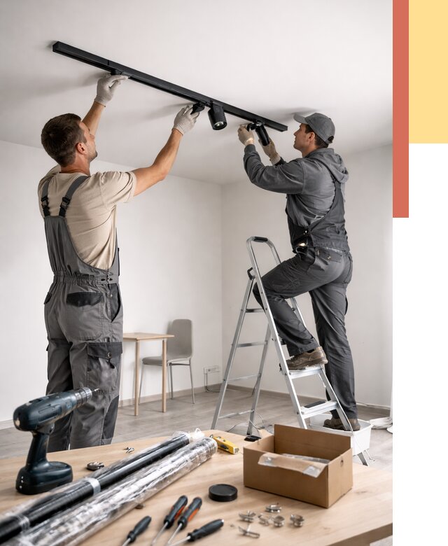 Установка трековых светильников в натяжной потолок в Морозовске от 4312 руб. | ОТДЕЛОЧНИК-Мрз